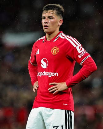 Carabao Cup round 3 Manchester United, ManU v Brighton & Hove Albion Shea Lacey of Manchester United in action during the Carabao Cup round 3 match Manchester United vs Brighton & Hove Albion at Old Trafford, Manchester, United Kingdom on 16 September 2026 (Photo by Mark Cosgrove News Images) Manchester Old Trafford Greater Manchester United Kingdom Copyright: xMarkxCosgrove NewsxImagesx