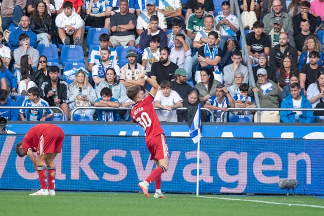 ESP LaLiga EA Sports Deportivo La Coruna Sevilla FC Miguel Ángel Sierra of Sevilla scores a goal and celebrates during the LaLiga EA Sports match between Deportivo La Coruna and Sevilla FC, played at Abanca Riazor Stadium in La Coruna, Galicia, on September 16, 2026, in Spain, Spain Copyright: xAgenciaxLOFx