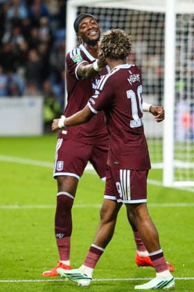 Coventry City v Aston Villa, Carabao Cup Tammy Abraham Of Aston Villa scores a GOAL 1-3 and celebrates during the Coventry City v Aston Villa Carabao Cup 3rd Round match at Coventry Building Society Arena, Coventry, England on 16 September 2026 Credit: Lee Keuneke Every Second Media Editorial use only. All images are copyright Every Second Media Limited. No images may be reproduced without prior permission. All rights reserved. Premier League and Football League images are subject to licensing agreements with Football DataCo Limited. see https: www.football-dataco.com Copyright: xIMAGO EveryxSecondxMediax ESM-2171-0030 LeexKeunekex xEveryxSecondxMediax