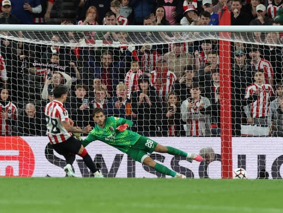 Sunderland, England, 16th September 2026. Enzo Le Fee of Sunderland scores the first goal during the Sunderland vs AZ Alkmaar UEFA Europa League match at the Stadium Of Light, Sunderland. Picture credit should read: Nigel Roddis Sportimage EDITORIAL USE ONLY. No use with unauthorised audio, video, data, fixture lists, club league logos or live services. Online in-match use limited to 120 images, no video emulation. No use in betting, games or single club league player publications. SPI_020_NR_SUND_AZAL SPI-5002-0020