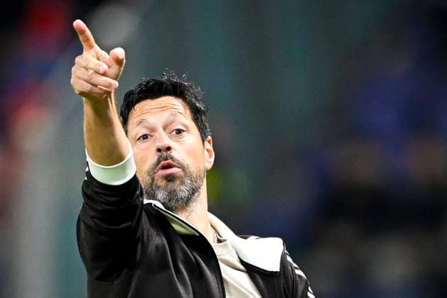 RSC Anderlecht v Olympique Lyon - UEFA Europa League ANDERLECHT, BELGIUM - SEPTEMBER 16 : Bruno Vitor head coach of RSC Anderlecht in action during the UEFA Europa League 2026 27 League Phase MD1 match between RSC Anderlecht and Olympique Lyon on September 16, 2026 in Anderlecht, Belgium, 16 09 2026 Anderlecht Belgium  Copyright: xNicoxVereeckenx