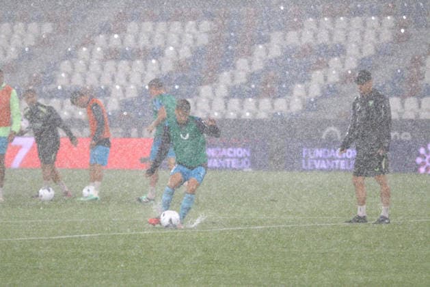 ESP LaLiga EA Sports UD Levante vs. Athletic Club Bilbao Match suspended due to weather conditions caused by heavy rain, LaLiga EA Sports, between UD Levante and Athletic Club, played at Ciudad de Valencia Stadium in Valencia on September 16, 2026, in Valencia, Spain. Soccer Copyright: xAgenciaxLOFx