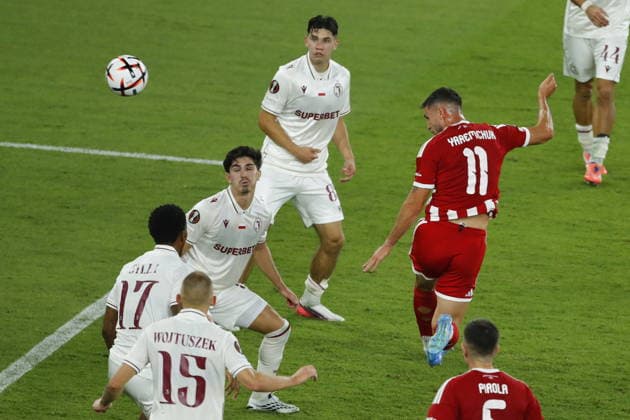 UEFA Europa League - Olympiacos FC vs Jagiellonia BiaÅ‚ystok - Roman Yaremchuk of Olympiacos FC in action while scoring the 2-1 during the UEFA Europa League Phase matchday 1 soccer match between Olympiacos FC and Jagiellonia BiaÅ‚ystok at the Georgios Karaiskakis Stadium in Piraeus, Greece, 16 September 2026. IMAGO ONE INCH PRODUCTIONS PIRAEUS GREECE Copyright: xONExINCHxPRODUCTIONSx 7089172