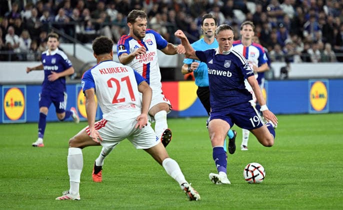 RSC Anderlecht v Olympique Lyon - UEFA Europa League BRUSSELS, BELGIUM - SEPTEMBER 16: Thelo Aasgaard (19) of Anderlecht in action during the UEFA Europa League match between RSC Anderlecht and Olympique Lyon at Lotto Park Stadium in Brussels, Belgium, on September 16, 2026. Dursun Aydemir Anadolu Brussels Belgium. Editorial use only. Please get in touch for any other usage.  Copyright: x2026xAnadoluxDursunxAydemirx