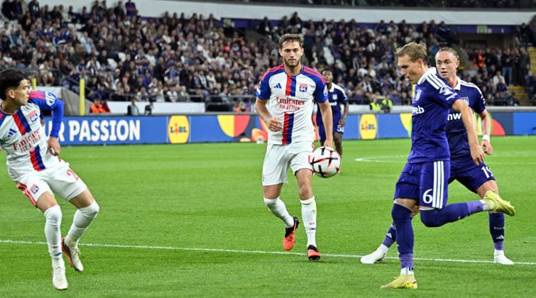RSC Anderlecht v Olympique Lyon - UEFA Europa League BRUSSELS, BELGIUM - SEPTEMBER 16: Ludwig Augustinsson (6) of Anderlecht in action during the UEFA Europa League match between RSC Anderlecht and Olympique Lyon at Lotto Park Stadium in Brussels, Belgium, on September 16, 2026. Dursun Aydemir Anadolu Brussels Belgium. Editorial use only. Please get in touch for any other usage.  Copyright: x2026xAnadoluxDursunxAydemirx