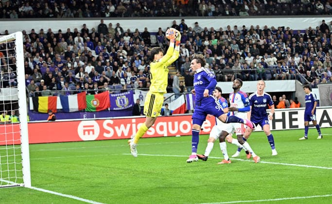 RSC Anderlecht v Olympique Lyon - UEFA Europa League BRUSSELS, BELGIUM - SEPTEMBER 16: Mihajlo Winkler (9) of Anderlecht in action during the UEFA Europa League match between RSC Anderlecht and Olympique Lyon at Lotto Park Stadium in Brussels, Belgium, on September 16, 2026. Dursun Aydemir Anadolu Brussels Belgium. Editorial use only. Please get in touch for any other usage.  Copyright: x2026xAnadoluxDursunxAydemirx