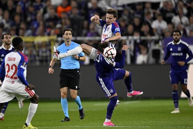 BRUSSELS - (lr) Tyler Morton of Olympique Lyonnais, Mihajlo Cvetkovic of RSC Anderlecht during the Europa League match between RSC Anderlecht and Olympique Lyonnais at the RSC Anderlecht stadium on 16 September 2026 in Brussels, Belgium. ANP UEFA Europa League 2026 27 xVIxANPxSportx xGerritxvanxKeulenxIVx 568875374 originalFilename: 568875374.jpg
