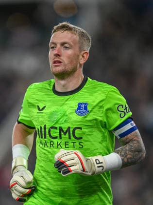 Everton v Wolverhampton Wanderers Carabao Cup Jordan Pickford of Everton during the Carabao Cup Third Round match at the Hill Dickinson Stadium, Liverpool 16 09 2026 UK Newspapers OUT Copyright: xKarlxVallantinex FIL-23952-0054