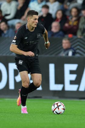 September 16, 2026, GER, Soccer, Men s, Europa League, 2026–2027 Season, Matchday 1 of the group stage, Bayer 04 Leverkusen (GER) vs. NK Celje (SVN) Patrick Schick (Leverkusen) 14, individual play, full-body shot, ball at his feet. DFB and DFL regulations prohibit any use of photographs as image sequences and or quasi-video. Leverkusen, BayArena, NRW, Germany Copyright: xNordphoto Meuterx