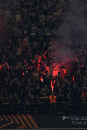 Ac Milan Fans seen during UEFA Europa League MD1 game between teams of AC Milan and SL Benfica (Martin Cocciolo Ball Raw Images) Milan San Siro Italy Copyright: xMartinxCocciolox MartinCoccioloBenficaMilan-5037