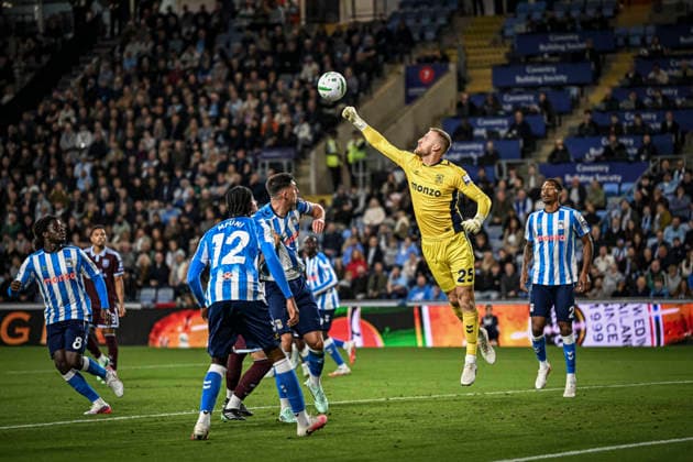 16th September 2026; Coventry Building Society Arena, Coventry, West Midlands, England; Carabao Cup Football, Coventry City versus Aston Villa; Dan Bentley of Coventry City punches the ball clear GodfreyxPitt