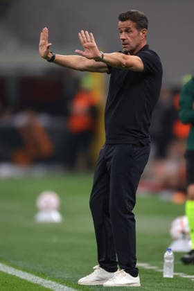 AC Milan v Benfica - UEFA Europa League - Season 2026-2027 Milan, Italy, 16th September 2026. Marco Silva Head Coach of SL Benfica reacts during the AC Milan vs SL Benfica UEFA Europa League, League Phase match at Giuseppe Meazza, Milan. Picture credit should read: Jonathan Moscrop Milan Stadio Giuseppe Meazza Italy