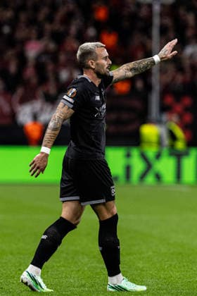 UEFA Europa League: Bayer 04 Leverkusen vs. NK Celje, September 16, 2026. Aleix Garcia (Bayer 04 Leverkusen, 24) thanks another player. UEFA Europa League, Matchday 1: Bayer 04 Leverkusen vs. NK Celje at BayArena, Leverkusen, September 16, 2026 Copyright: xBEAUTIFULxSPORTS Buriakovx