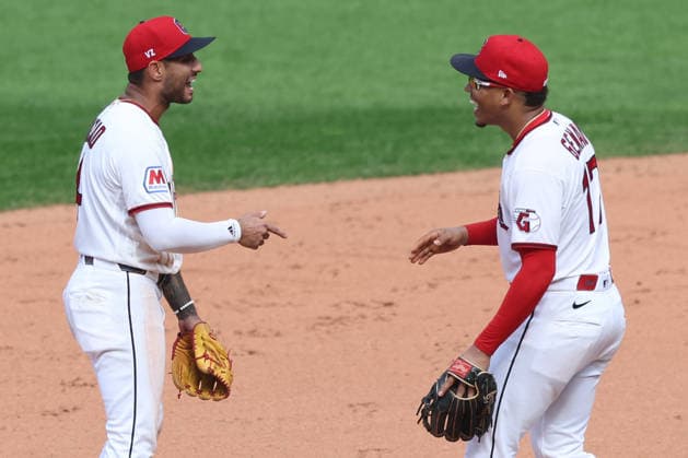 Cleveland Guardians Bryan Rocchio (4) celebrates with Angel Genao (17) after defeating the Chicago White Sox 6-3 at Progressive Field in Cleveland, Ohio on Wednesday, September 16, 2026.  CLE20260916113 AARONxJOSEFCZYK
