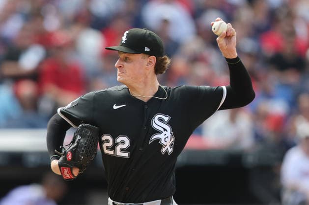 Chicago White Sox Noah Schultz (22) pitches in the sevemth inning against the Cleveland Guardians at Progressive Field in Cleveland, Ohio on Wednesday, September 16, 2026. The Guardians defeated the White Sox 6-3 to take the lead in the Central Division.  CLE20260916115 AARONxJOSEFCZYK