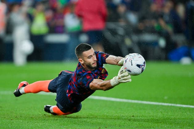 FC Barcelona, Barca v REAL RACING CLUB SPOTIFY CAMP NOU. BARCELONA Sep 16,2026 FC BARCELONA vs REAL RACING CLUB SANTANDER SEP 16 ,2026 Joan Garcia (1) Goalkeeper of FC Barcelona (1) warming up during the match between FC Barcelona and Real Racing Club corresponding to the sixth day of La Liga EA Sports at at Spotify Camp Nou in Barcelona, Spain. Barcelona ESP Copyright: xS.xRosx