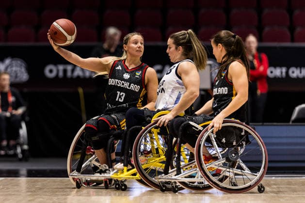 OTTAWA, CANADA - SEPTEMBER 16: Svenja Mayer (Germany, 13) controls the ball against Laurie Williams (Great Britain, 8) during the Ottawa IWBF Wheelchair Basketball World Championships match between Great Britain vs. Germany at Arena at TD Place on matchday 8 of the Ottawa IWBF Wheelchair Basketball World Championships on September 16, 2026 in Ottawa, Canada. Canada Copyright: xSteffiexWunderlx