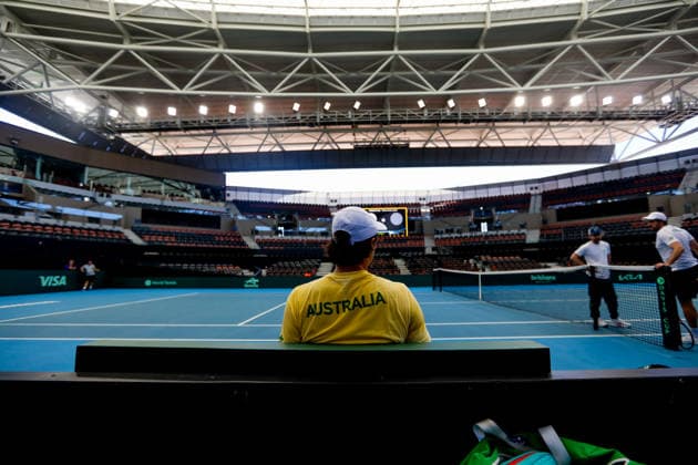 Davis Cup Tennis - Australia Team Training 1 in Brisbane, Australia - 17 SEP 2026. Adam Walton seen taking a break during Australian Davis Cup Team training at Pat Rafter Arena. Australian Davis Cup Team training prior to their World Group I tie versus Poland. The Round is being held at Pat Rafter Arena. Brisbane Australia Copyright: xRichardxHainesx xSOPAxImagesx Richard Haines Davis Cup 1 (15)