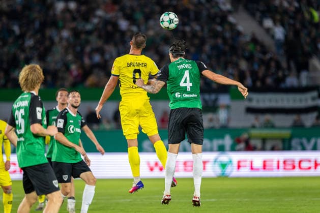 L R Kai Bruenker, 1 FC Saarbrücken, 09, in a header duel with Antonio Tikvic, SC Preussen Münster, 04 GER, SC Preussen Münster vs. 1 FC Saarbrücken, Soccer, 3rd Division, Matchday 6, 2026–2027 season, September 16, 2026 DFL regulations prohibit any use of photographs as image sequences and or quasi-video GER, SC Preussen Münster vs. 1. FC Saarbrücken, soccer, 3. Liga, Matchday 6, 2026–2027 season, September 16, 2026, Münster Copyright: xEibner-Pressefoto JanxRollingerx EP_JSK