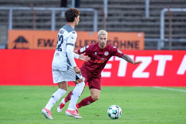September 16, 2026, xsefx, Soccer, SC Fortuna Köln vs. SV Wehen Wiesbaden, 3rd Division, South Division, Matchday 6, 2026–2027 Season: Tom Geerkens of Fortuna Cologne 06 in a tackle with Raul Paula of SV Wehen Wiesbaden 32. DFB regulations prohibit any use of photographs as image sequences and or quasi-video. North Rhine-Westphalia, Germany