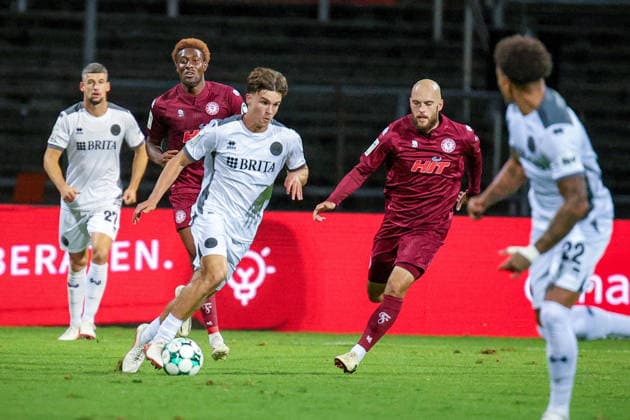 September 16, 2026, xsefx, Soccer, SC Fortuna Köln vs. SV Wehen Wiesbaden, 3rd Division, South Division, Matchday 6, 2026–2027 Season: Ben Nink of SV Wehen Wiesbaden (No. 17) in a tackle with Adrian Stanilewicz of Fortuna Cologne (No. 20). DFB regulations prohibit any use of photographs as image sequences and or quasi-video. North Rhine-Westphalia, Germany