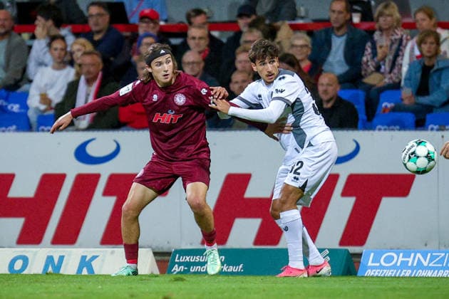 September 16, 2026, xsefx, Soccer, SC Fortuna Köln vs. SV Wehen Wiesbaden, 3rd Division, South Division, Matchday 6, 2026–2027 Season: Bennit Bröger (Fortuna Cologne, No. 38) in a tackle against Raul Paula (SV Wehen Wiesbaden, No. 32). DFB regulations prohibit any use of photographs as image sequences and or quasi-video. North Rhine-Westphalia, Germany