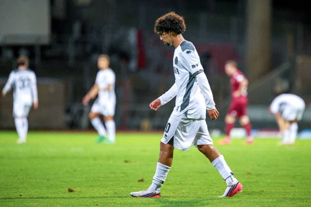 September 16, 2026, xsefx, Soccer, SC Fortuna Köln vs. SV Wehen Wiesbaden, 3rd Division, South Division, Matchday 6, 2026–2027 Season Ayoub Chaikhoun of SV Wehen Wiesbaden leaves the field with his head down after being sent off with a red card. DFB regulations prohibit any use of photographs as image sequences and or quasi-video. North Rhine-Westphalia, Germany