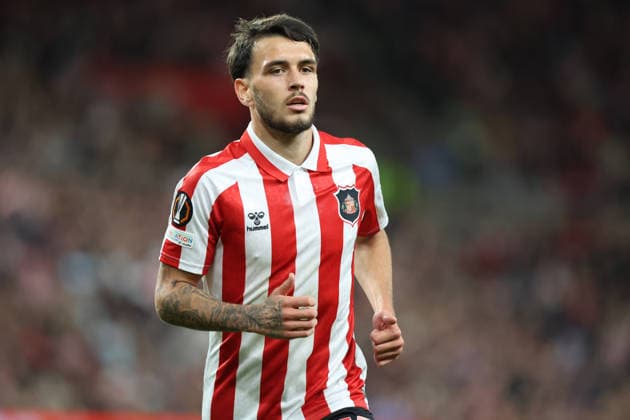 Sunderland, England, 16th September 2026. Enzo Le Fee during the Sunderland vs AZ Alkmaar UEFA Europa League match at the Stadium Of Light, Sunderland. Picture credit should read: Nigel Roddis Sportimage EDITORIAL USE ONLY. No use with unauthorised audio, video, data, fixture lists, club league logos or live services. Online in-match use limited to 120 images, no video emulation. No use in betting, games or single club league player publications. SPI_082_NR_SUND_AZAL SPI-5002-0082