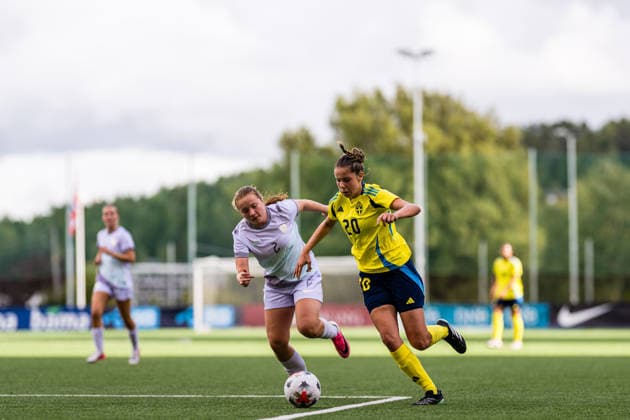 September 17, 2026: Linnea Sunde Gronnevik of Norway and Ellen Maiquez of Sweden during the Under-15 friendly match between Norway and Sweden on September 17, 2026 in Lorenskog. Photo by Marius Simensen. BILDBYRAN COP 238 bbeng women s soccer football Norway Sweden friendly match  Copyright: MARIUSxSIMENSEN BB260917BB209
