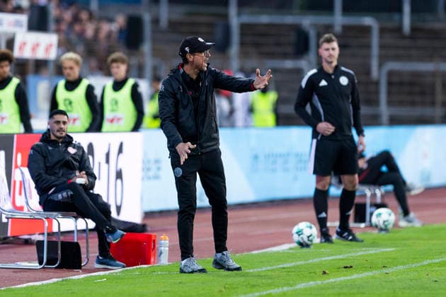 3. Liga, Fortuna Köln vs. SV Wehen Wiesbaden, September 16, 2026; Matthias Mink, Fortuna Köln Head Coach; 3. Liga, Fortuna Köln vs. SV Wehen Wiesbaden, Matchday 6, on September 16, 2026, Südstadion, Cologne DFB regulations prohibit any use of photographs as image sequences and or quasi-video Copyright: xBEAUTIFULxSPORTS Meuselx