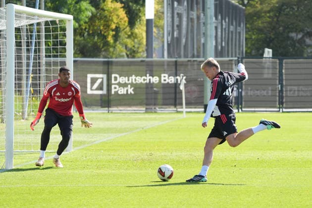 Jonathan Burkardt of Eintracht Frankfurt vs. goalkeeper Kaua Santos of Eintracht Frankfurt, September 17, 2026, Bundesliga, 2026–27 season, Eintracht Frankfurt practice