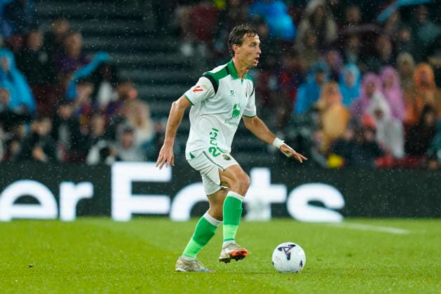 ESP: FC Barcelona, Barca - Racing Club de Santander. La Liga EA Sports. Matchday 6. Sergio Canales of Real Racing Club of Santander during the La Liga EA Sports match between FC Barcelona and Real Racing Club de Santander played at Spotify Camp Nou Stadium on 16 Sept 2026 in Barcelona, Spain. kpng Copyright: xSergioxRuizx xPRESSINPHOTOx PS_2627_BAR_RAC_160