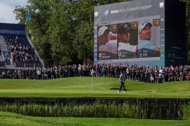 VIRGINIA WATER, ENGLAND - SEPTEMBER 17: Rory McIlroy (IRE) walks onto the eighteenth green during Round 1 at the BMW PGA, Golf Herren Championship at Wentworth Golf Club, Virginia Water on September 17, 2026 in Surrey, England The BMW PGA Championship
