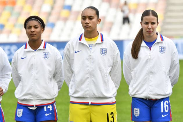 IPA88638055 - Chloe Hylton (ENG), Kaiya Jota (ENG), and Eva Hendle (ENG) during the Round of 16 match of the FIFA U-20 Women s World Cup between England and Nigeria in Bielsko-Bia?a, Poland, on September 17, 2026  Copyright: xMichalxDubiel IPAxSportx xx IPA88638055