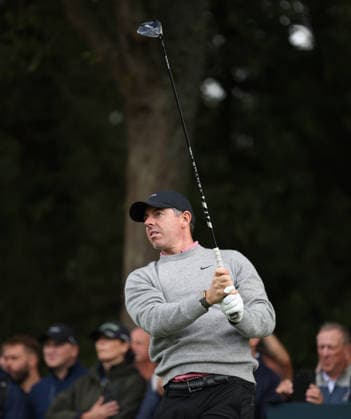 BMW PGA, Golf Herren Championship 2026 - Day One SURREY, ENGLAND, SEPTEMBER 17: Rory McIlroy of Northern Ireland tee’s off on the 6th hole with a driver during The DP World Tour BMW PGA Championship Day One at Wentworth Golf Club, Virginia Water, Surrey, England, on September 17. (Photo by Daniel Weir) Surrey Wentworth Golf Course England Copyright: xDanielxWeir SportsxPressxPhotox Sportspressphoto_SPR233391