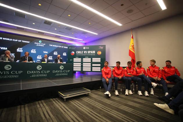 Tenis, Chile vs Espana. Sorteo para los partidos entre Chile contra Espana por Copa Davis. Santiago, Chile. 17 09 2026 Jonnathan Oyarzun Photosport Tennis, Chile vs Spain. Draw for the matches between Chile against Spain for the Davis Cup. Santiago, Chile. 17 09 2026 Jonnathan Oyarzun Photosport Sorteo Copa Davis 2026 Chile vs Espana