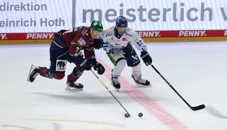 Eric Hördler, Joseph Duszak: Face-off, Game Scene, Action, Sports, Ice Hockey, Penny DEL (German Ice Hockey League), Game 1, 2026–2027 Season, September 17, 2026, EHC Eisbären Berlin (EBB) vs. Straubing Tigers