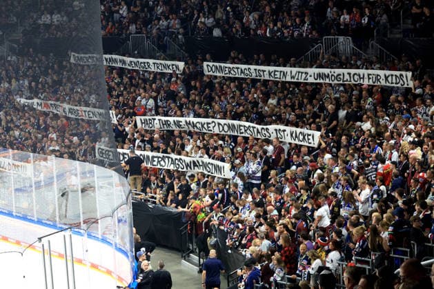 September 17, 2026, GER, DEU, Germany, Eisbären Berlin Fan Section, Fans, Flags, Banners, nordphoto GmbH, Engler Berlin, Uber Arena Berlin, Germany Copyright: xNordphotox xEnglerx