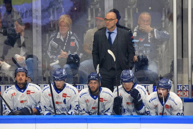 September 17, 2026, GER, DEU, Germany, Coach Craig Woodcroft, Straubingen Tigers, Straubing bench, nordphoto GmbH, Engler Berlin, Uber Arena, Berlin, Germany Copyright: xNordphotox xEnglerx