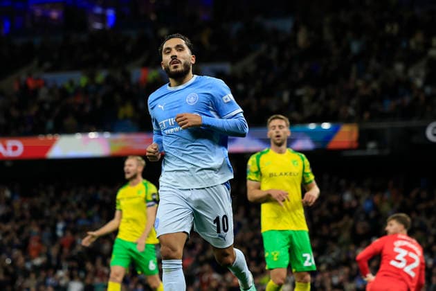 Manchester City v Norwich City, EFL Cup Rayan Cherki (10) of Manchester City celebrates scoring to make it 2-0 during the EFL Cup match between Manchester City and Norwich City at the Etihad Stadium, Manchester, UK on 17 September 2026. Manchester Etihad Stadium Manchester UK Editorial use only DataCo restrictions apply See www.football-dataco.com , Copyright: xConorxMolloyx PSI-24893-0040