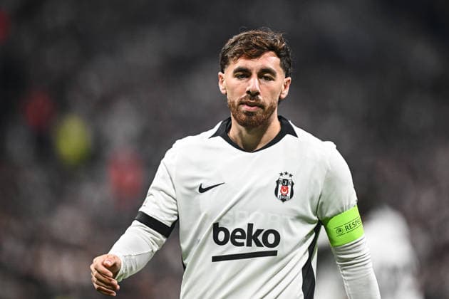 Besiktas v Olympique Marseille - UEFA Europa League ISTANBUL, TURKIYE - SEPTEMBER 17: Orkun Kokcu of Besiktas gestures during the UEFA Europa League Week 1 match between Besiktas and Olympique Marseille at Tupras Stadium in Istanbul, Turkiye, on September 17, 2026. Hakan Akgun Anadolu Istanbul Turkey. Editorial use only. Please get in touch for any other usage.  Copyright: x2026xAnadoluxHakanxAkgunx