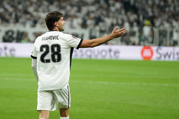 September 17, 2026, Besiktas, Istanbul, Turkey: Dusan Vlahovic (C) of Besiktas celebrates after goal scored by Vaclav Cerny during the UEFA Europa League - League Phase, Matchday 1 - football match between Besiktas and Olympique de Marseille at Besiktas Park in Istanbul, Turkey, on September 17, 2026. Besiktas Turkey - ZUMAu194 20260917_zip_u194_035 Copyright: xTolgaxUluturkx
