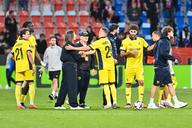 Football UEFA Europe League, 1st round match, Viktoria Plzen vs. Union Saint-Gilloise in Pilsen, Czech Republic, September 17, 2026. Football players of Union Saint-Gilloise celebrate victory. (CTKxPhoto MiroslavxChaloupka) CTKPhotoP2026091709167  CTKPhotoP2026091709167