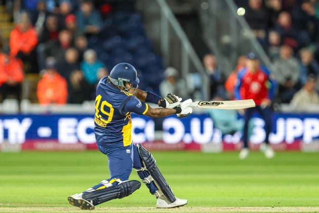 England v Sri Lanka - 2nd Vitality IT20 Wanindu Hasaranga of Sri Lanka, batting number 49, hits the ball high and is caught during the Second Men s International T20 match between England and Sri Lanka at Sophia Gardens in Cardiff, on September 17, 2026. Cardiff South Glamorgan United Kingdom  Copyright: xMIxNewsx originalFilename:fletcher-englandv260917_np2gs.jpg