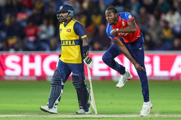 England v Sri Lanka - 2nd Vitality IT20 Jofra Archer of England, wearing number 22, bowls during the Second Men s International T20 match between England and Sri Lanka at Sophia Gardens in Cardiff, on September 17, 2026. Cardiff South Glamorgan United Kingdom  Copyright: xMIxNewsx originalFilename:fletcher-englandv260917_npkkA.jpg
