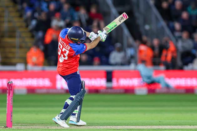 England v Sri Lanka - 2nd Vitality IT20 63, Jos Buttler of England hits the ball over the boundary for six runs during the second men s International T20 match between England and Sri Lanka at Sophia Gardens in Cardiff, on September 17, 2026. Cardiff South Glamorgan United Kingdom  Copyright: xMIxNewsx originalFilename:fletcher-englandv260917_npqFW.jpg