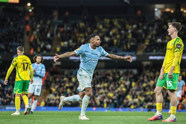 Manchester City v Norwich City - Carabao Cup Third Round Allan of Manchester City celebrates his goal to make it 3-0 during the Carabao Cup round 3 match Manchester City vs Norwich City at Etihad Stadium, Manchester, United Kingdom, on September 17, 2026. Manchester Greater Manchester United, ManU Kingdom  Copyright: xNewsxImagesx originalFilename:cosgrove-carabaoc260917_np3eQ.jpg