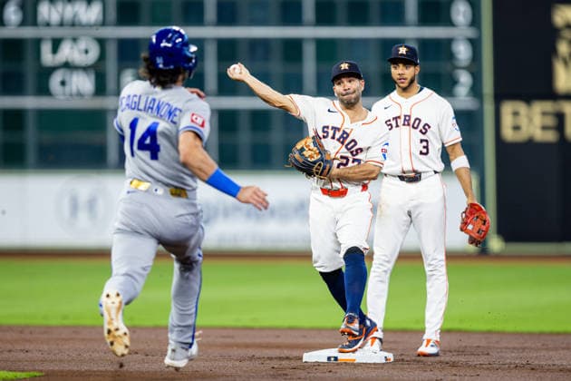 September 17, 2026, Houston, Texas, USA: Houston Astros second baseman JOSE ALTUVE (27) executes a double play during the first inning against the Kansas City Royals at Daikin Park. MLB, Baseball Herren, USA 2026: Houston Astros Vs. Kansas City Royals  - ZUMAh306 20260917_zsp_h306_004 Copyright: xOscarxHerrerax