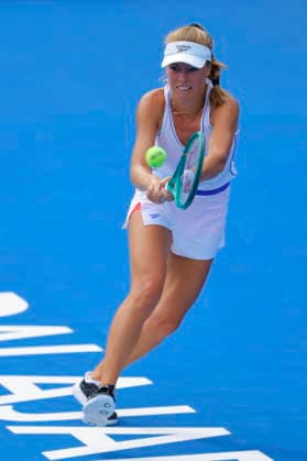 Guadalajara Open tennis tournament Magdalena Frech of Poland returns a shot against Iva Jovic of the United States during a quarterfinal match at the Guadalajara WTA, Tennis Damen 500 in Guadalajara, Mexico, 17 September 2026. GUADALAJARA Mexico  Copyright: xFRANCISCOxGUASCOx