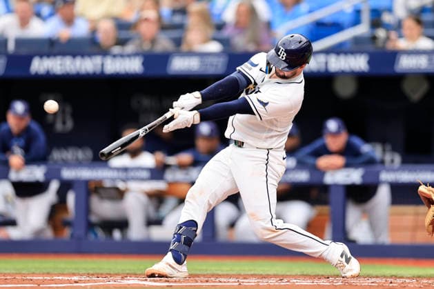 September 17, 2026, St. Petersburg, Florida, USA: Tampa Bay Rays catcher Liam Hicks (34) singles to right field during an MLB, Baseball Herren, USA game against the Athletics on September 17, 2026 at Tropicana Field. The Rays beat the Athletics 10-1 and swept the series. St. Petersburg USA - ZUMAh180 20260917_zsp_h180_011 Copyright: xKimxHukarix
